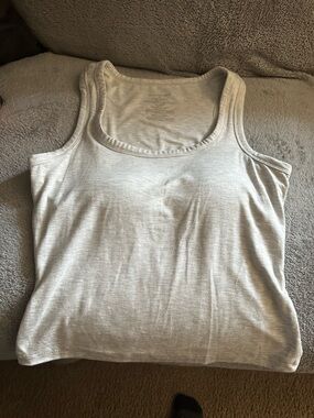Women’s Light Gray Scoop Neck Tank Top - Classic Basic